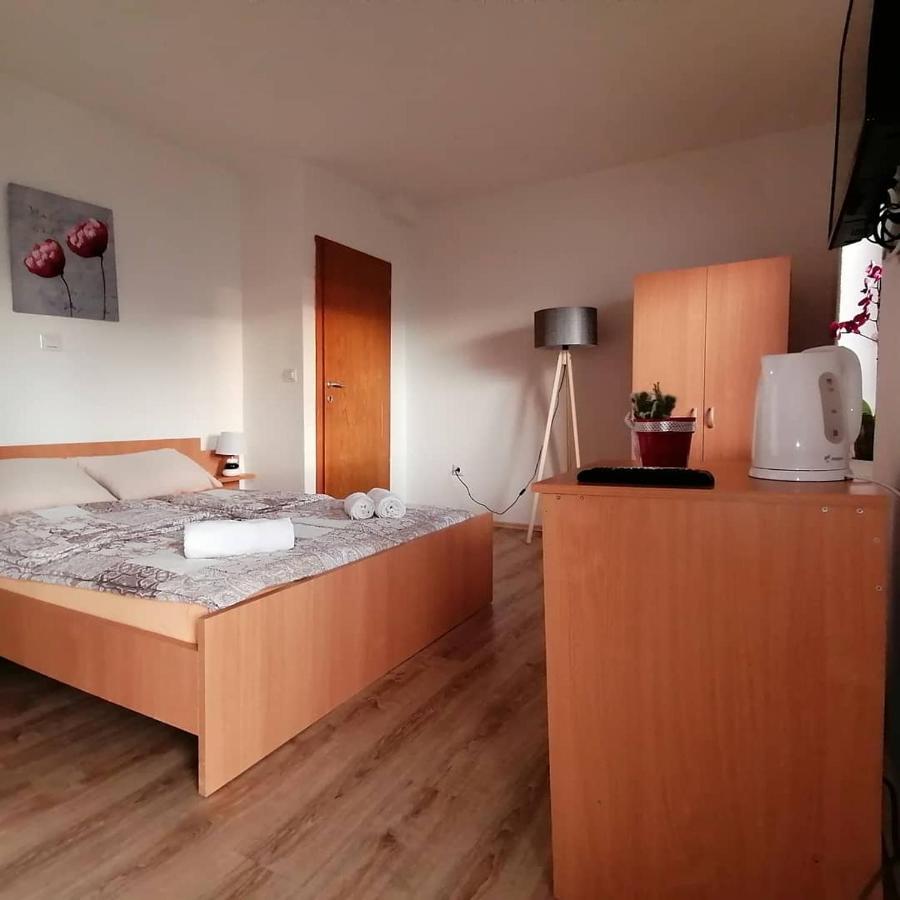 Villa Pegasus Pestani Ohrid Buitenkant foto