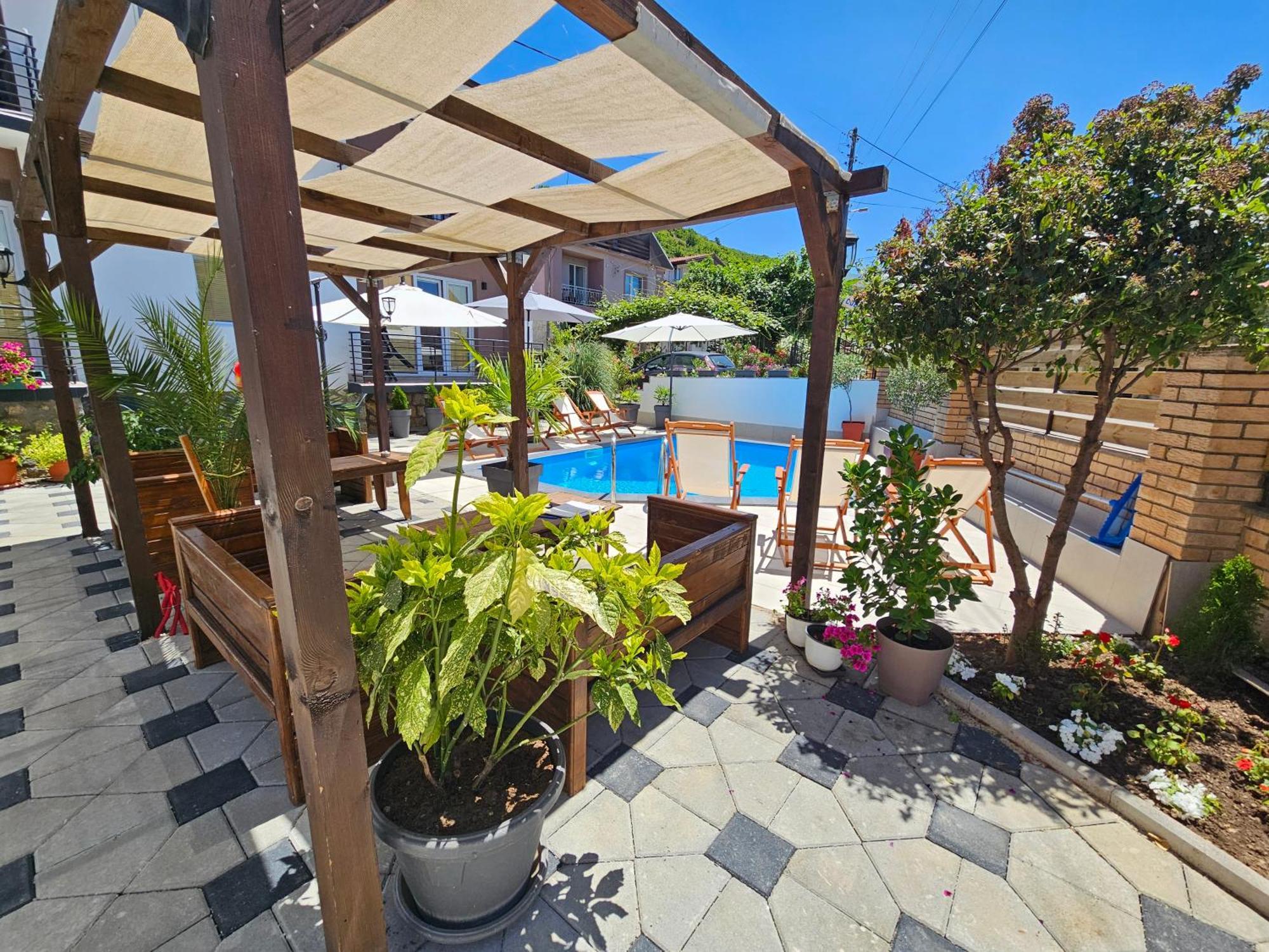 Villa Pegasus Pestani Ohrid Buitenkant foto